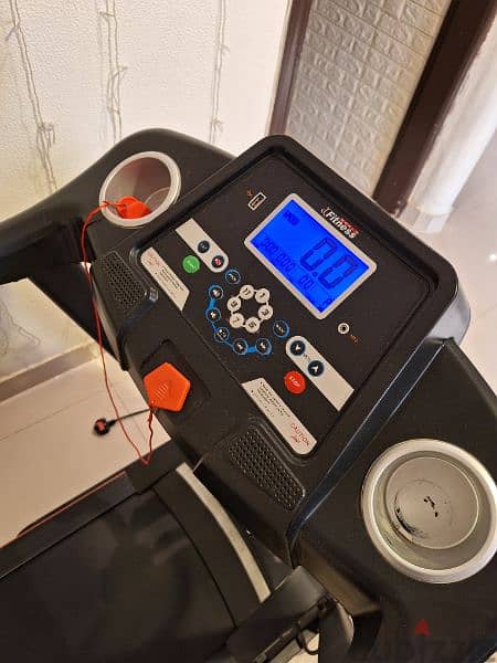 Treadmill machine with massage 1