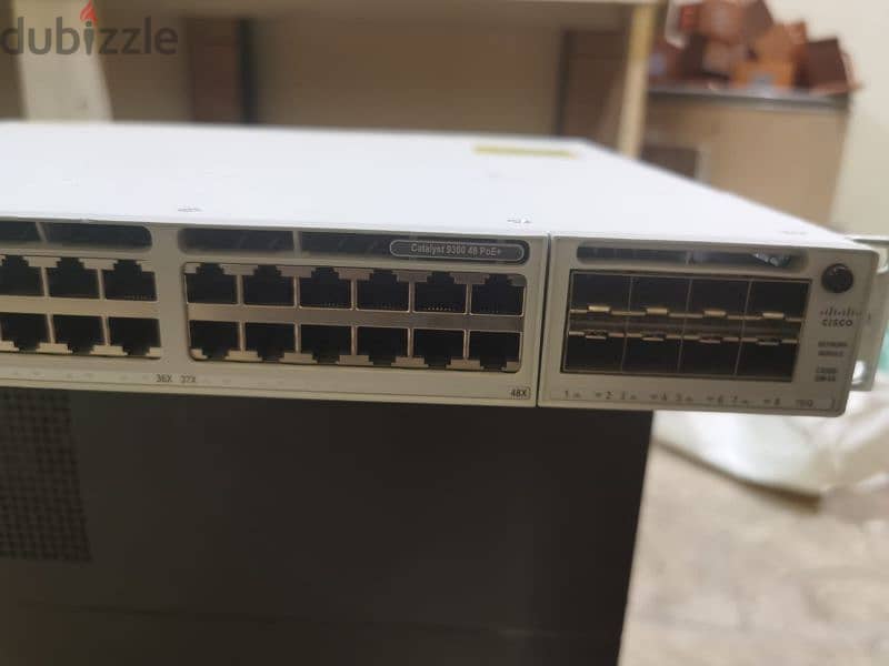 Cisco 9300 48 port uplink 10 G 0