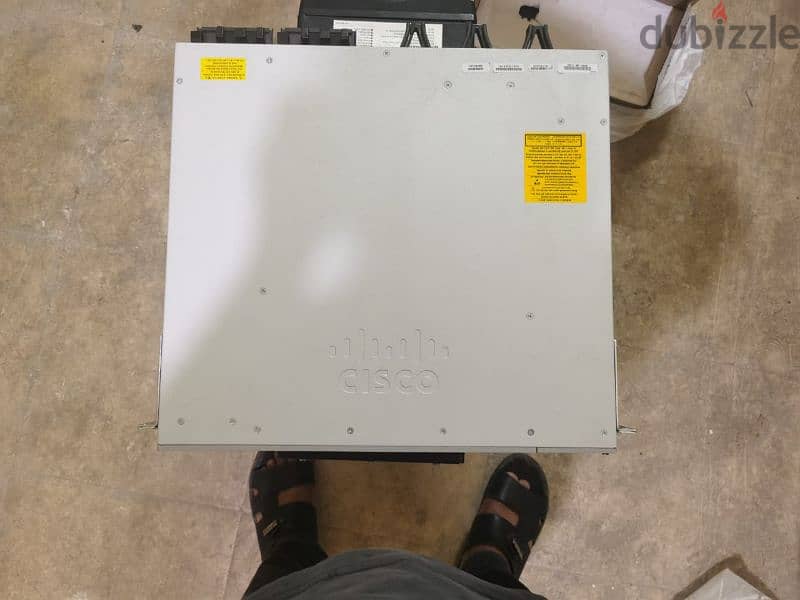 Cisco 9300 48 port uplink 10 G 3