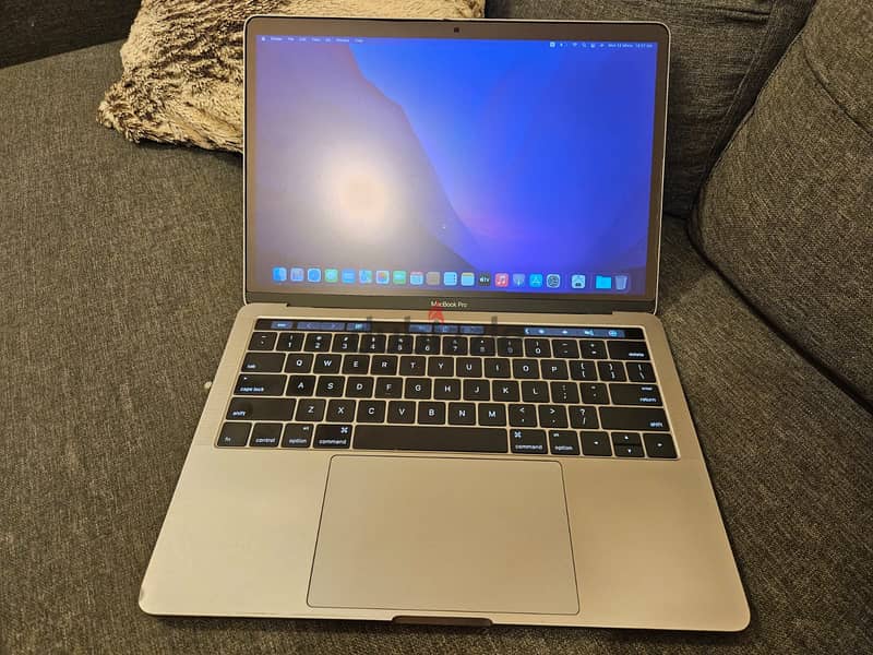 Apple MacBook Pro 13-inch With Touch Bar 4