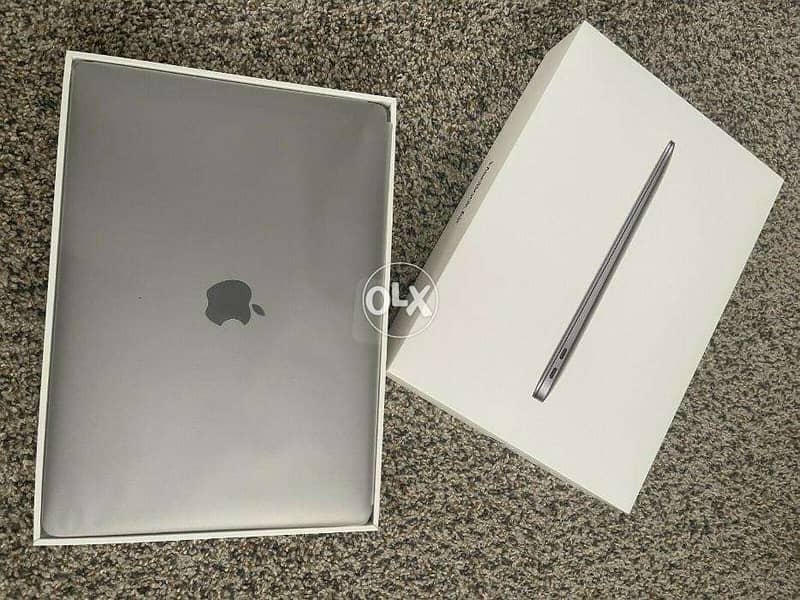 NEW !!SEALED 2021 Apple MacBook Air 13" | 2.2 GHz i7 | 8GB RAM 0