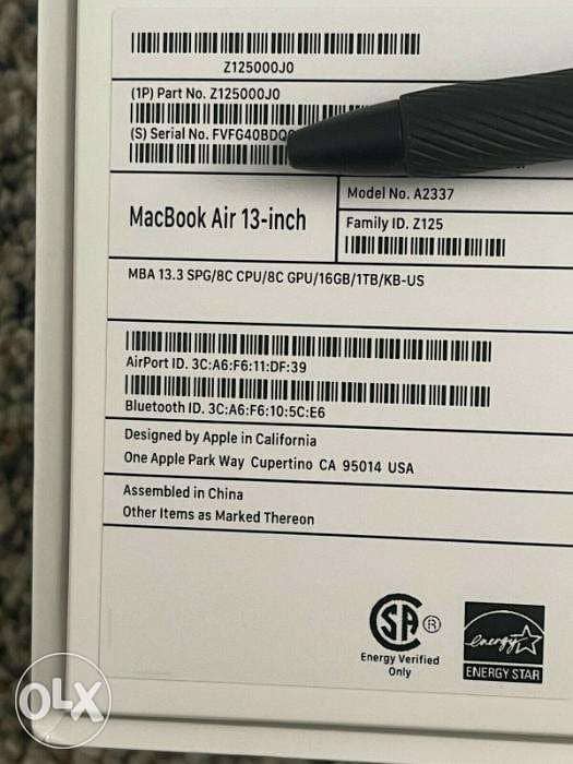 NEW !!SEALED 2021 Apple MacBook Air 13" | 2.2 GHz i7 | 8GB RAM 2