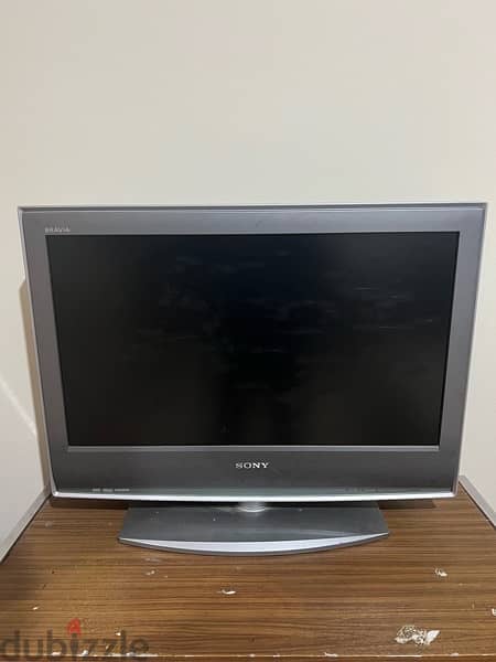 sony tv for sale. 100 sr. negotiable price 0