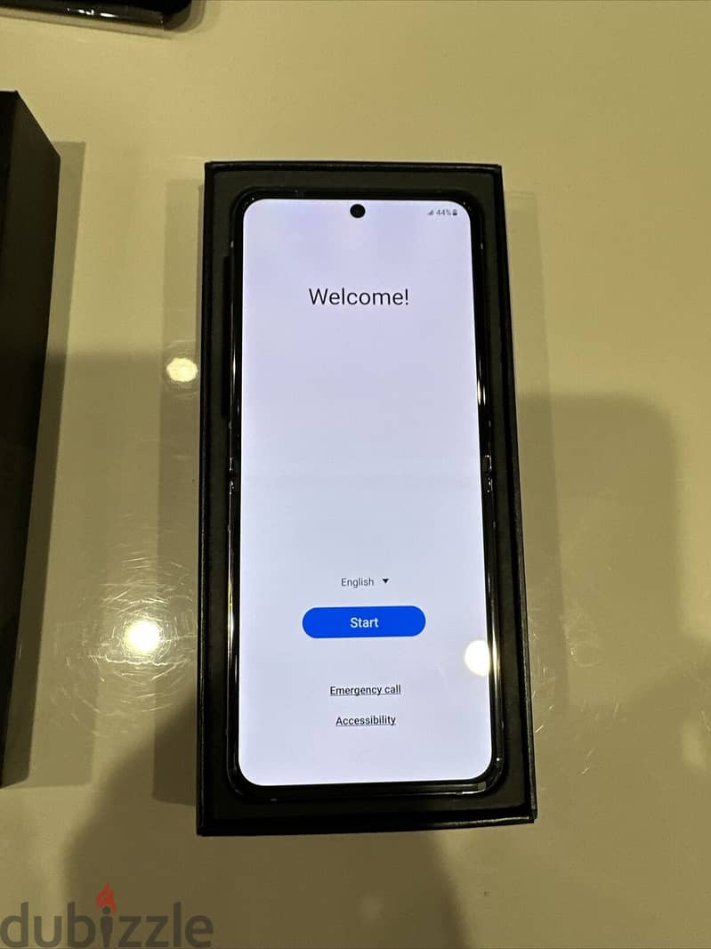 Samsung - Galaxy Z Fold 4 12GB RAM 256GB / 512GB 0