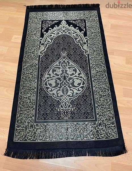 Prayer mat with beads and gift box free makkah delivery 2