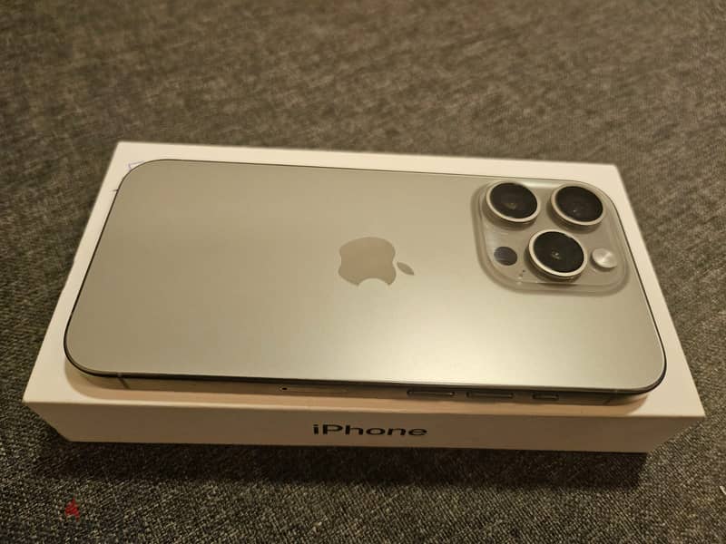 Apple IPhone 15 Pro 128GB Natural Titanium 3