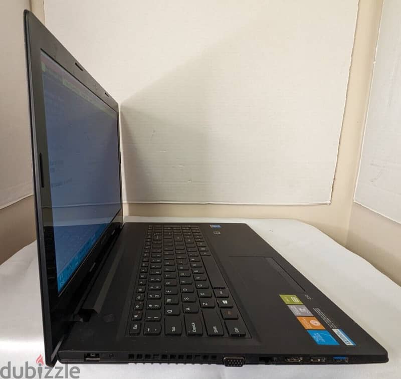 Excellent Condition Lenovo IdeaPad Laptop - Intel Core I3 Pro - Ram 4G 7