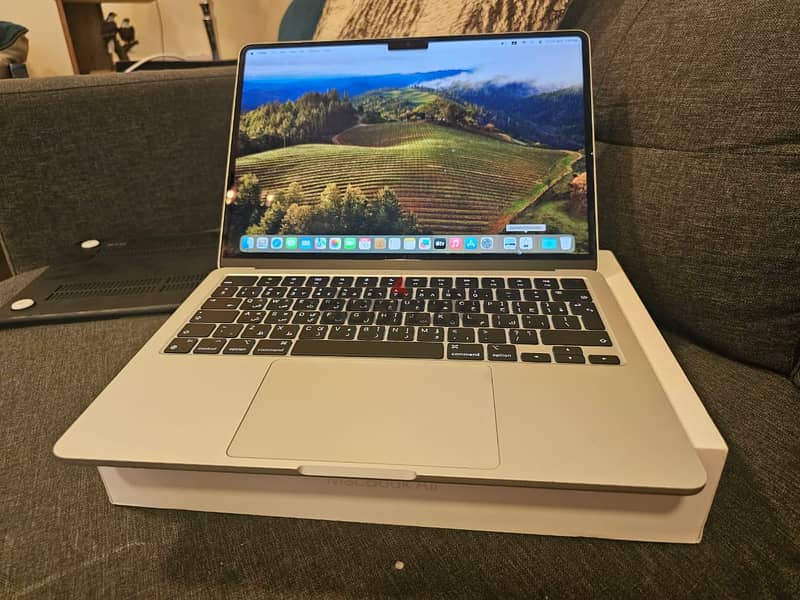 Apple MacBook Air 13-inch M2 Retina Laptop 0