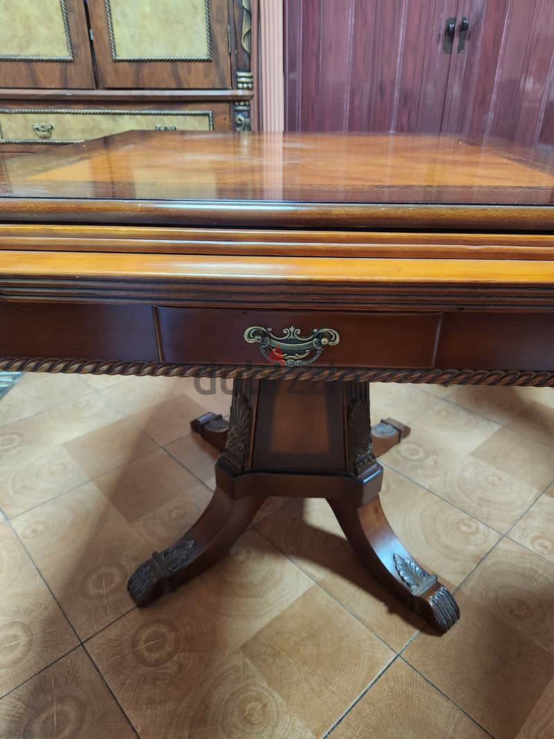 Wooden Table  for sale in excellent condition 1