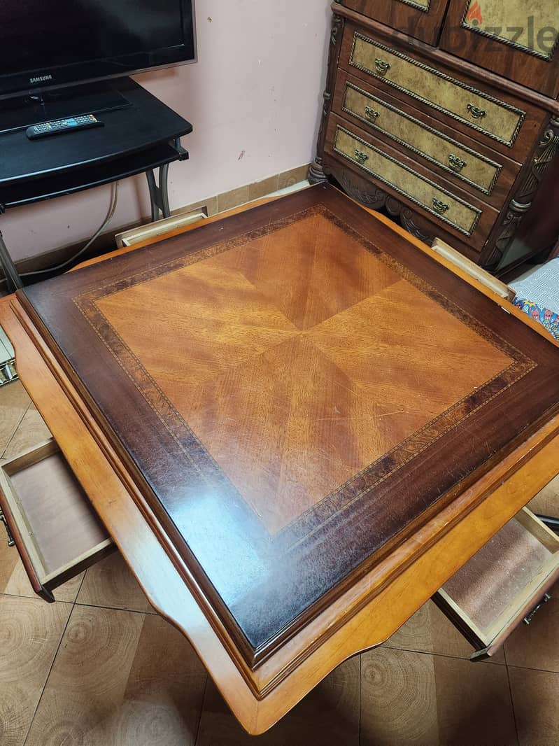 Wooden Table  for sale in excellent condition 2