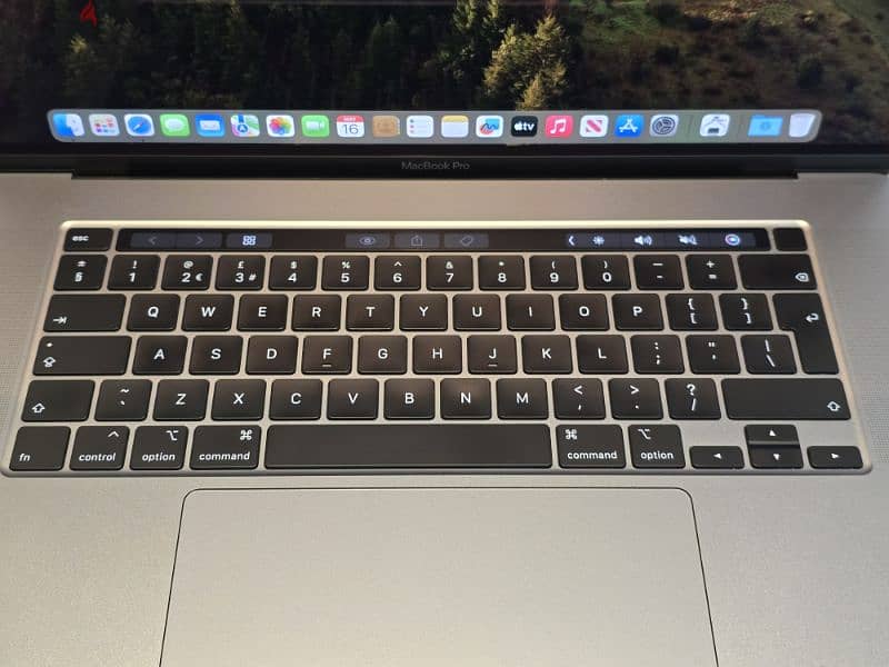 MacBook Pro (16-inch, 2019) 1