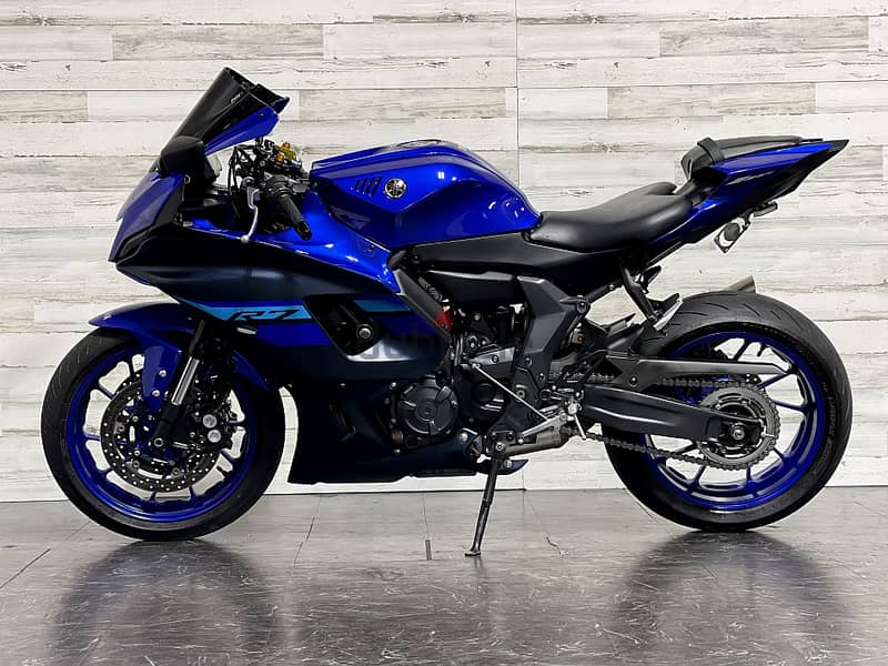 2024 Yamaha R7 available (+971561943867) 0