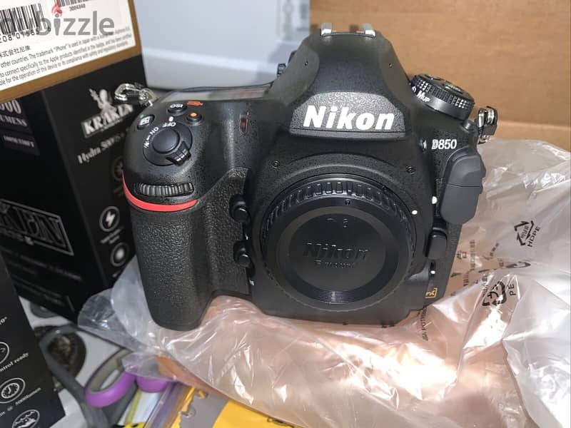 Nikon D850 Full Frame Pro Digital SLR Camera Body 0