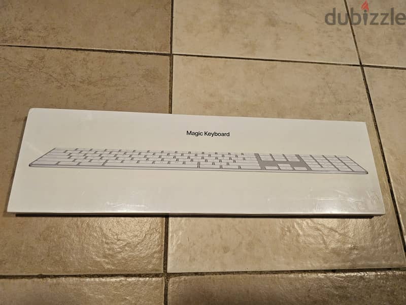 Apple Magic Keyboard With Numeric Keypad (Wireless) 0