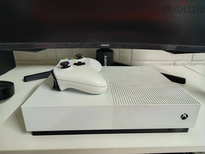 Xbox one s 1 TB 2