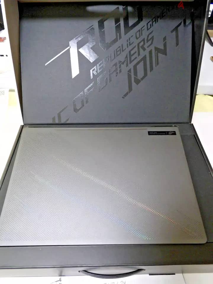 ASUS ROG Zephyrus G15 z RTX 3060 16GB RAM 2