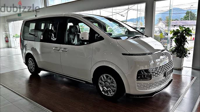 Hyundai Staria 2022 for rent (9-seater) 0