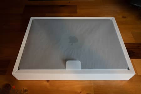 Mac Book Pro 16" Laptop - Apple M1 Max chip - 32GB Memory - 1TB SSD