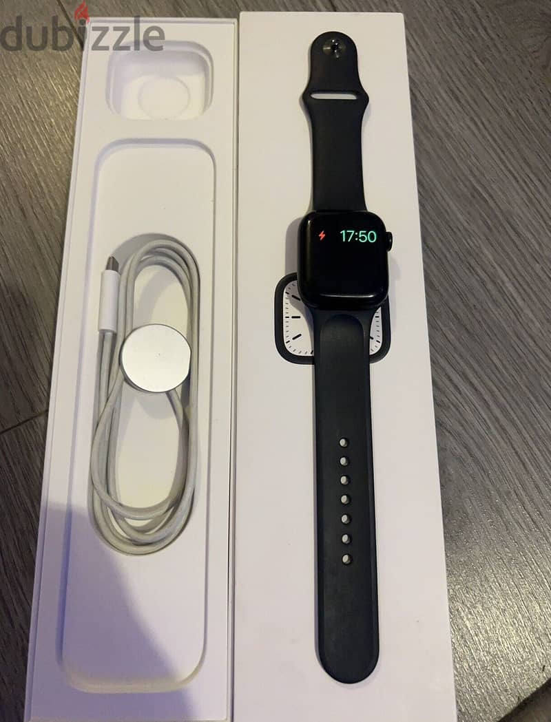 Apple Watch Series 7 - 41mm 45mm GPS Only & Cellular / Airpod 1