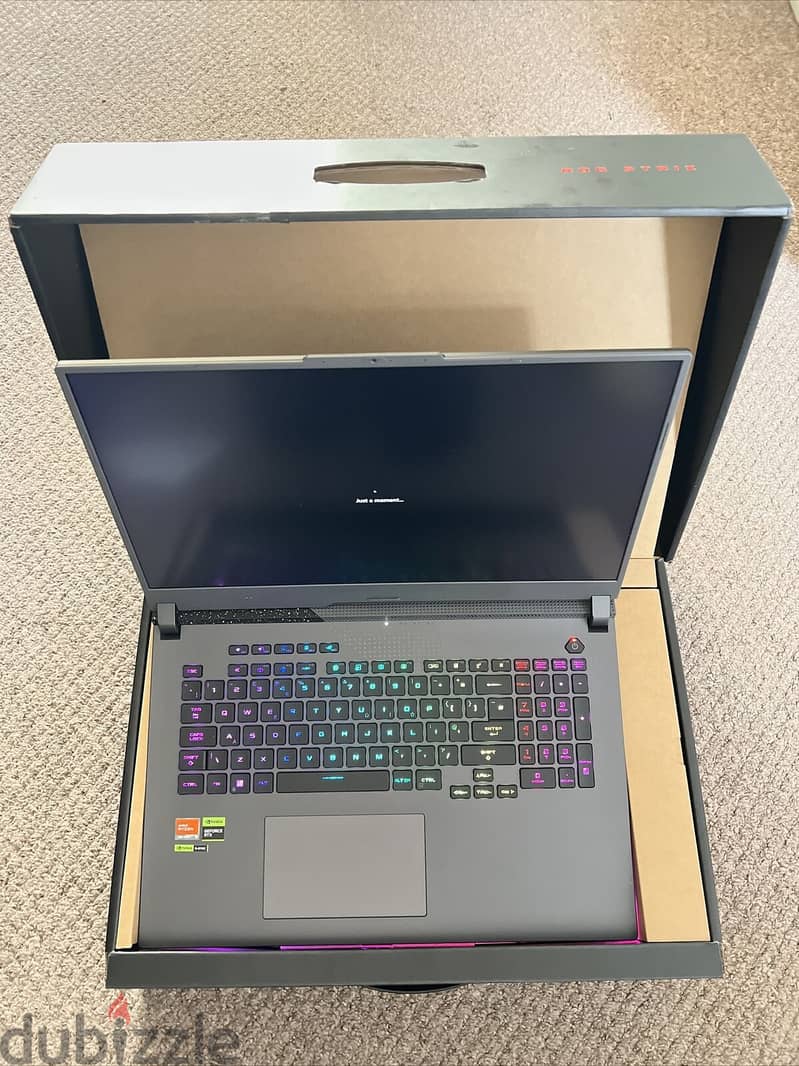 ASUS - ROG Strix G17 17.3” 240Hz Laptop QHD - AMD Ryzen 9 7945HX with 0