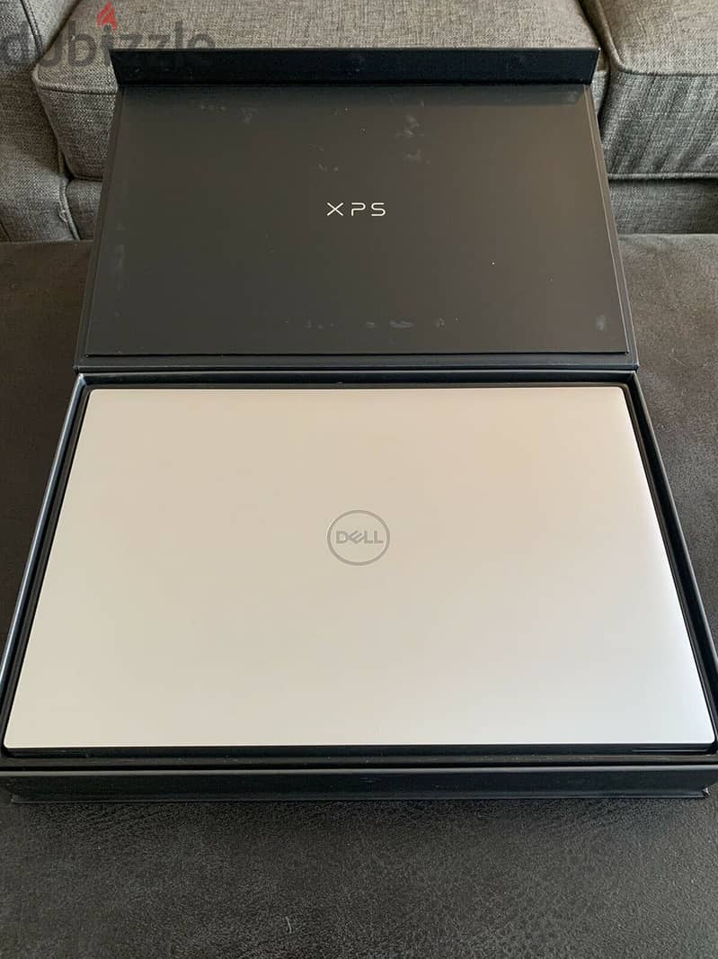 DELL XPS 17 9710 17" Laptop - Intel® Core™ i9, 1 TB SSD, Silver 1