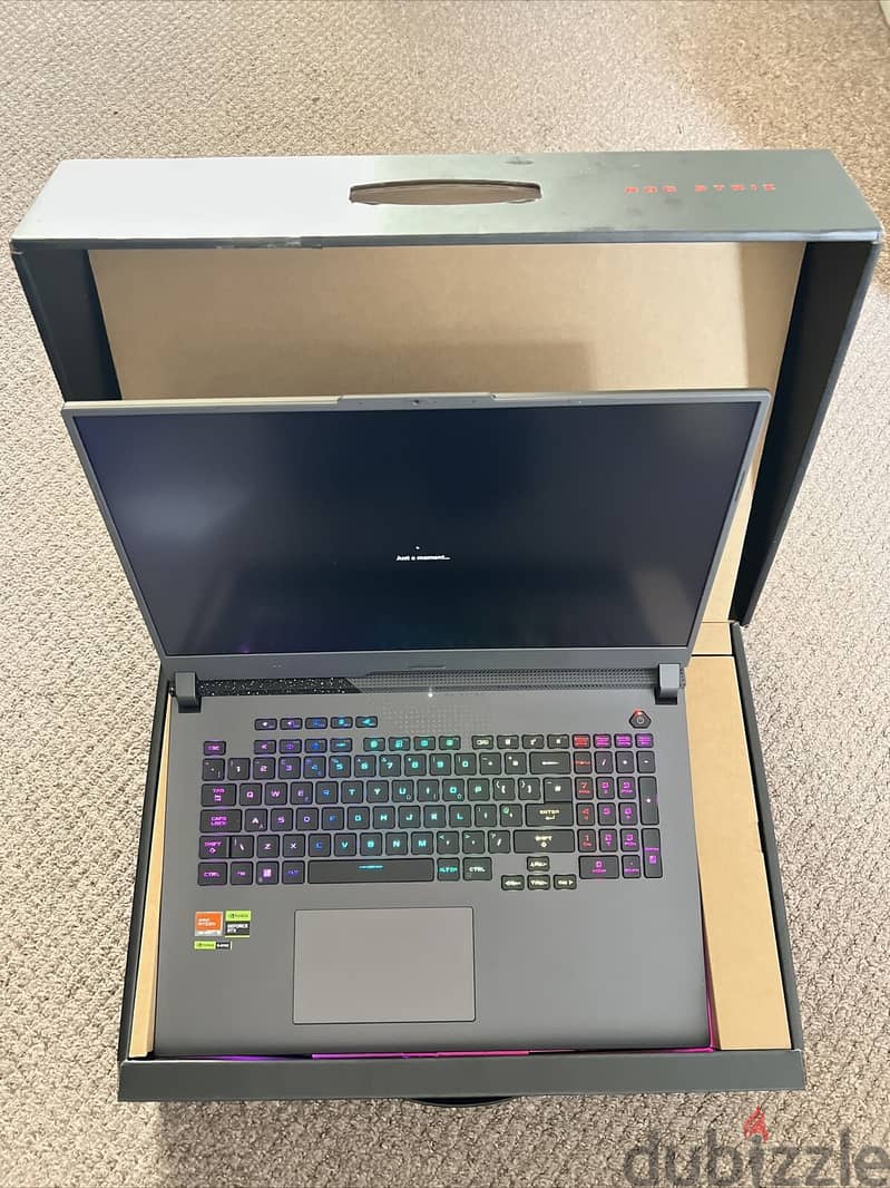 ASUS - ROG Strix G17 17.3” 240Hz Laptop QHD - AMD Ryzen 9 7945HX with 0