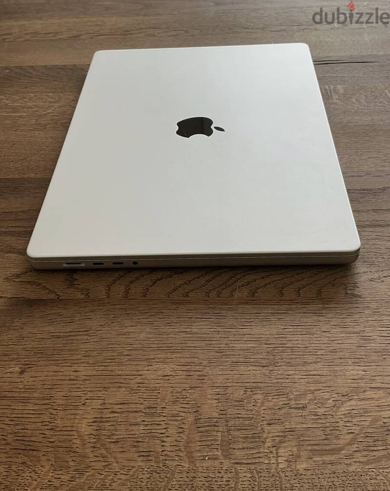 Apple MacBook Pro 16" (512GB SSD, M1 Pro, 16GB) Laptop - Silver 8