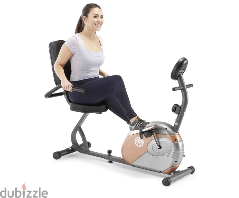 Exercise bike with back support 1