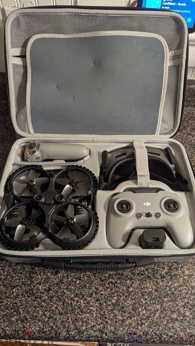 DJI - Avata Pro-View Combo Drone Motion Controller (Goggles 2 and RC 0