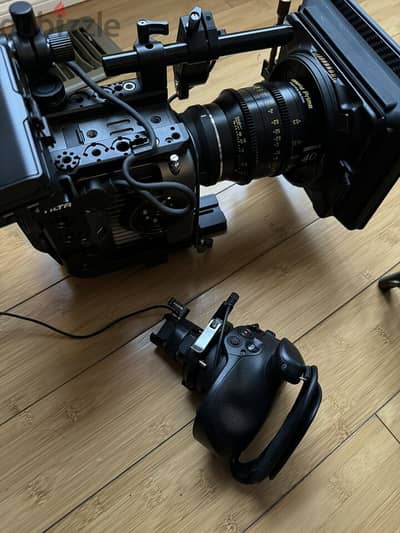 Sony FX6 Digital Cinema Kit 24-105mm Lens