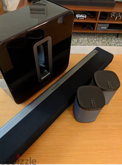 wataps +1(475)3557758  Sonos 5.1 Surround Set (Playbar, Sub, Play:1's)