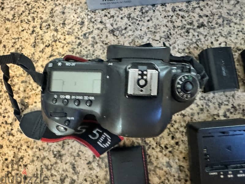 Original sealed in box Canon EOS 5D mark IV only body 0