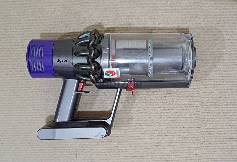 DYSON CYCLONE V10 VACUUM CLEANER 2