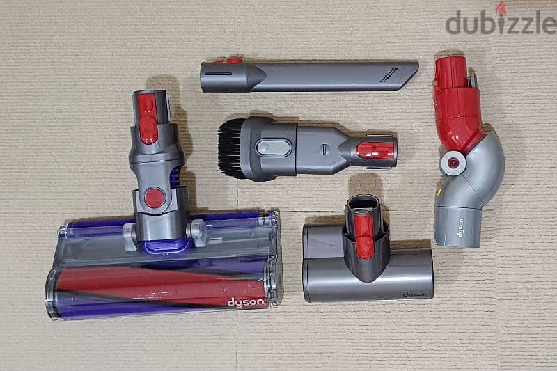 DYSON CYCLONE V10 VACUUM CLEANER 3