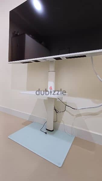 XIAOMI 50" SMART TV PRO A & WHITE TV STAND 1