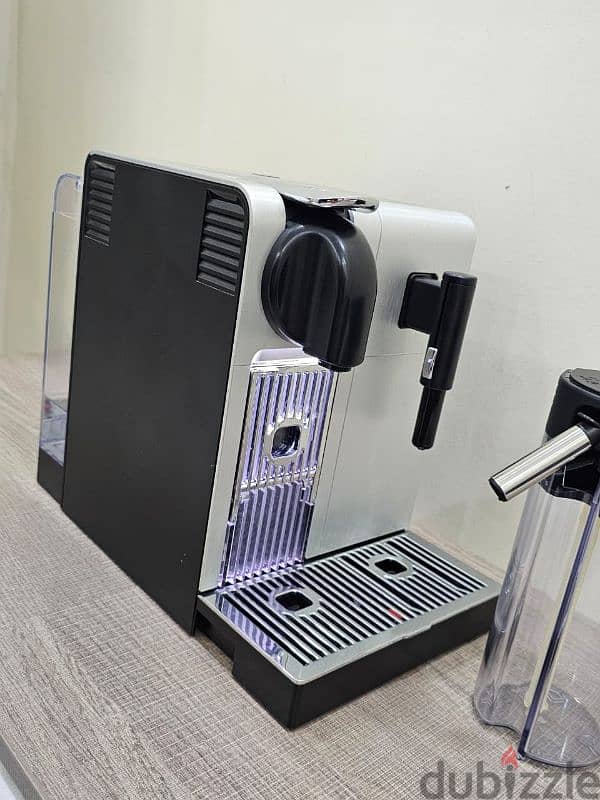 Nespresso Lattissima Pro Coffee Machine. Excellent Condition 5