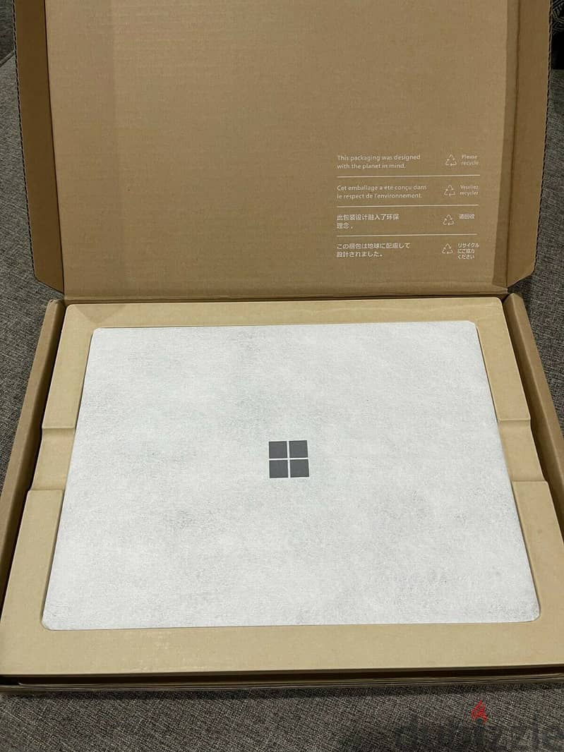 Microsoft - Surface 4 - 13.5” – Intel Core i7 - 16GB - 512GB SSD 0