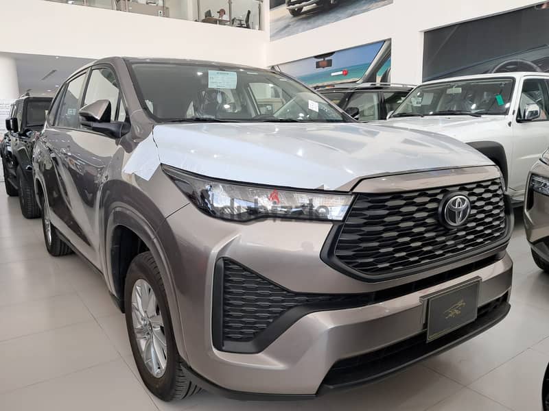 Toyota Innova Standard 2024 0