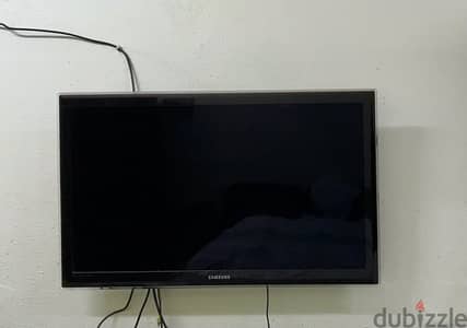 Samsung LCD 40” like new