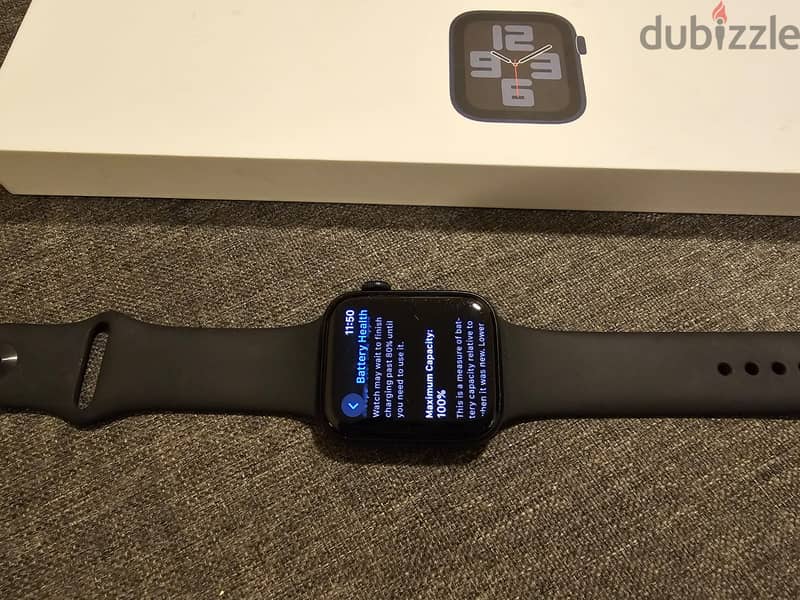 Apple Watch SE (2nd Gen) 44mm GPS Aluminum 3