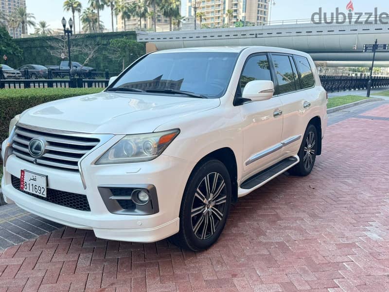 Lexus LX 570 2012 Qatar 0