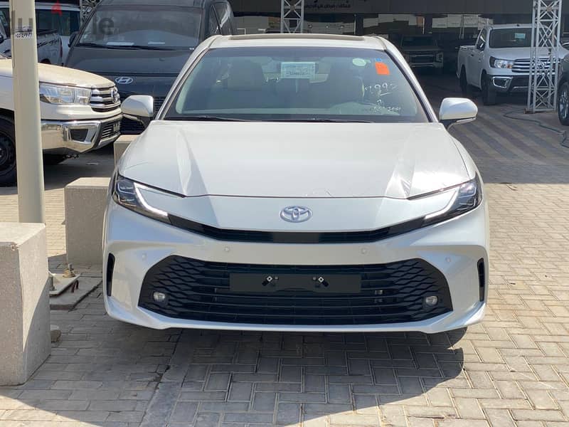 Toyota Camry 2024 LE 0