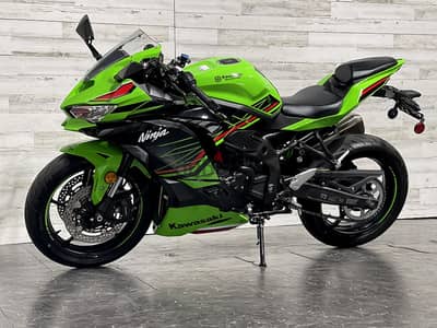 2023 Kawasaki Ninja ZX4RR  (+97466574363)