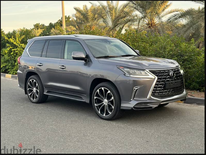 2019 Lexus LX570 - Used | 2019 لكزس LX570 - مستعملة 0