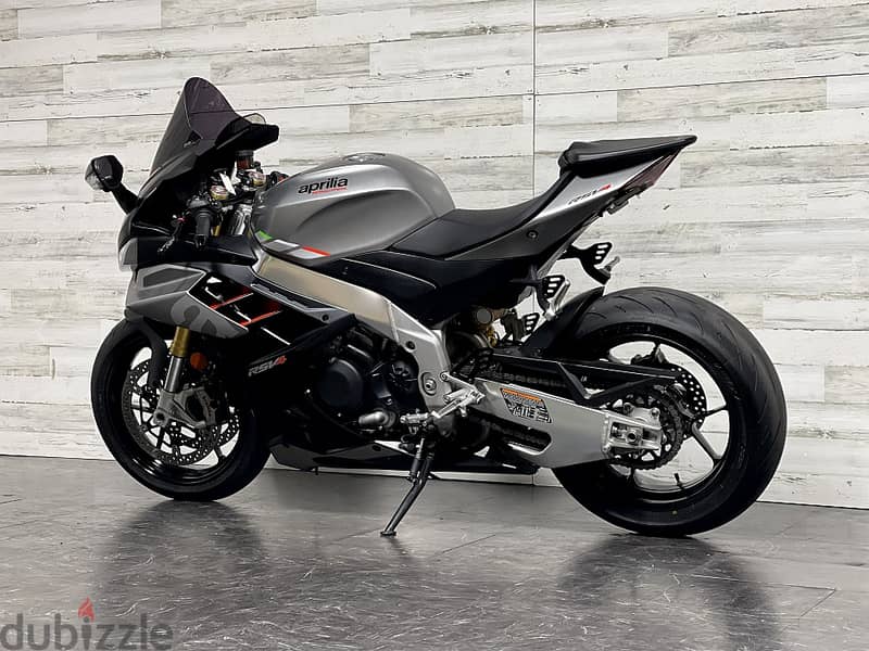 2021 Aprilia RSV4 (+971 52 300 8603) 3