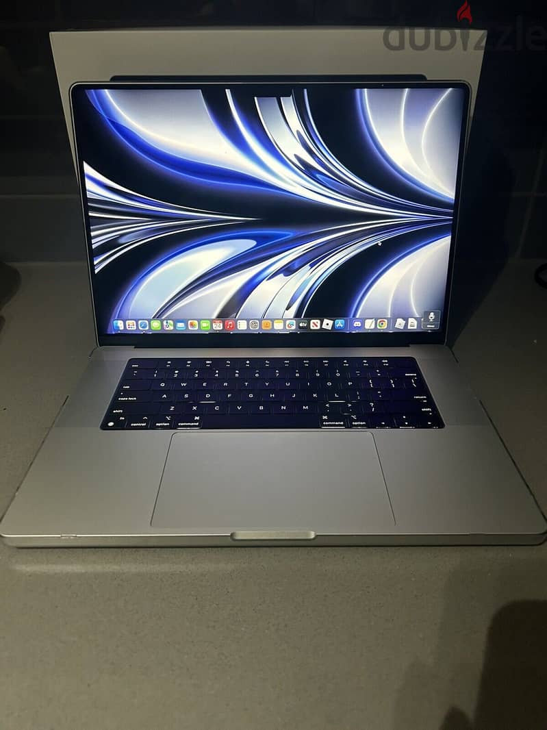 Apple - MacBook Pro 16- M 3 Pro chip - 18GB Memory - 512GB SSD 1