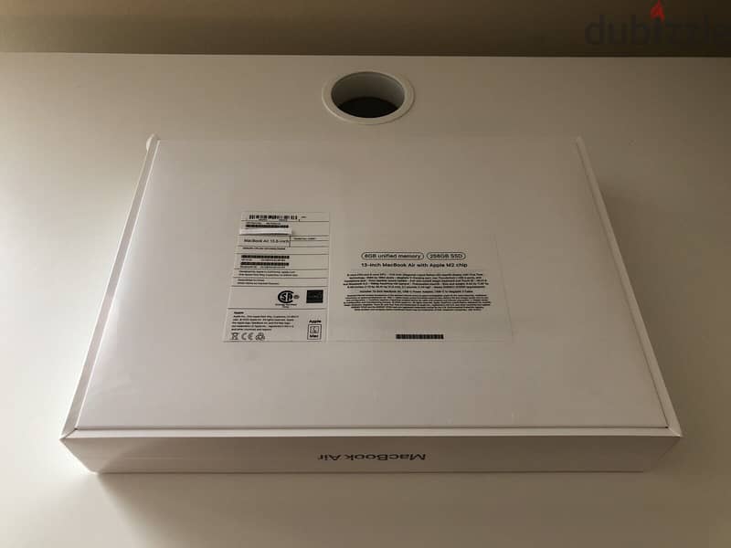 MacBook Air 13.6 - Apple M2 chip - 8GB Memory - 256GB SSD 1