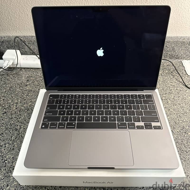 MacBook Air 13.6 - Apple M2 chip - 8GB Memory - 256GB SSD 2