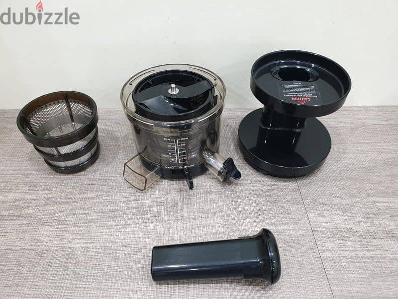 Hurom Slow Juicer 6