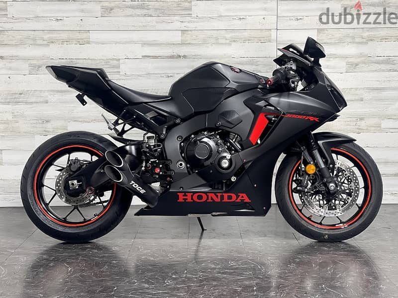 2017 HONDA CBR 1000RR (+971561943867) 1